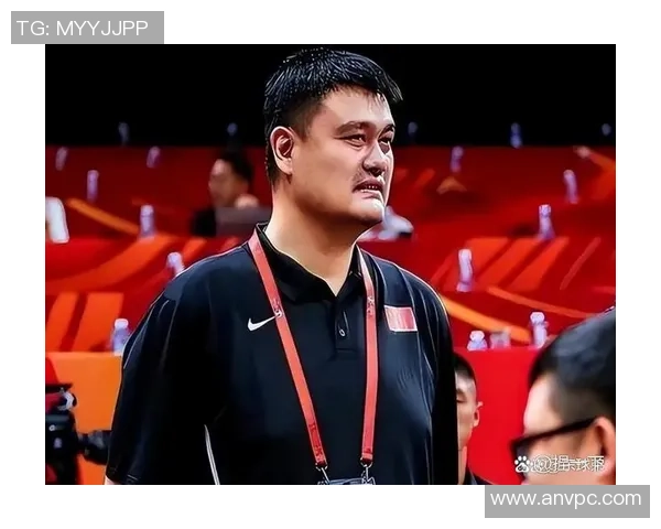 姚明巧妙应对魔兽挑战展现篮球智慧与风采