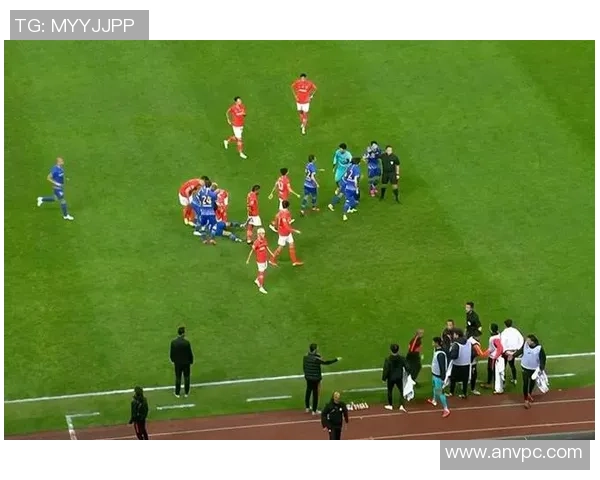 切尔西逆转莱比锡争议判罚引发全场热议世界杯精彩瞬间回顾 切尔西逆转莱比锡争议判罚引发全场热议世界杯精彩瞬间回顾