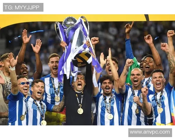 德甲激战曼联大胜波尔图全场沸腾赛后点评引发热议 德甲激战曼联大胜波尔图全场沸腾赛后点评引发热议